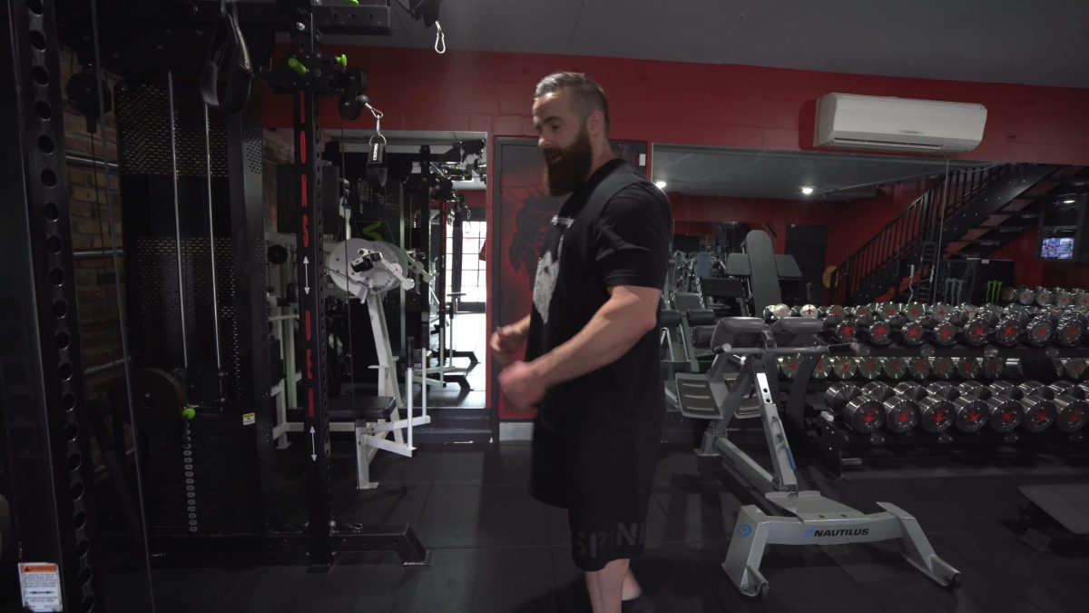 Cross-cable triceps extensions