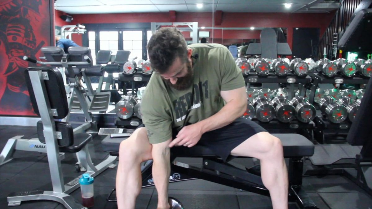 Dumbbell concentration curls